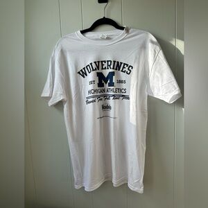 Wolverines Michigan Athletics x Modelo T Shirt